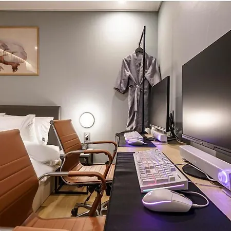 Brown Dot Hotel Yeonsan